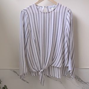 •FOURTEENTH PLACE• Long Sleeves Striped Blouse